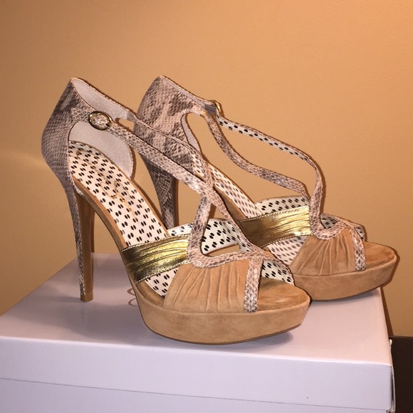 Tan and Gold Heels - Picture 2 of 3